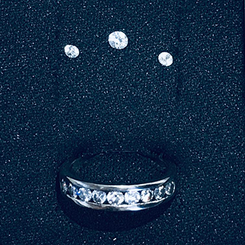 11-anel-de-ouro-branco-com-diamantes