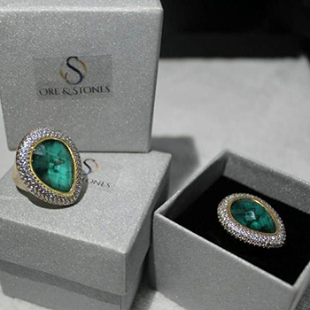 12-anel-banhado-a-ouro-com-brilhantes-de-esmeralda-natural